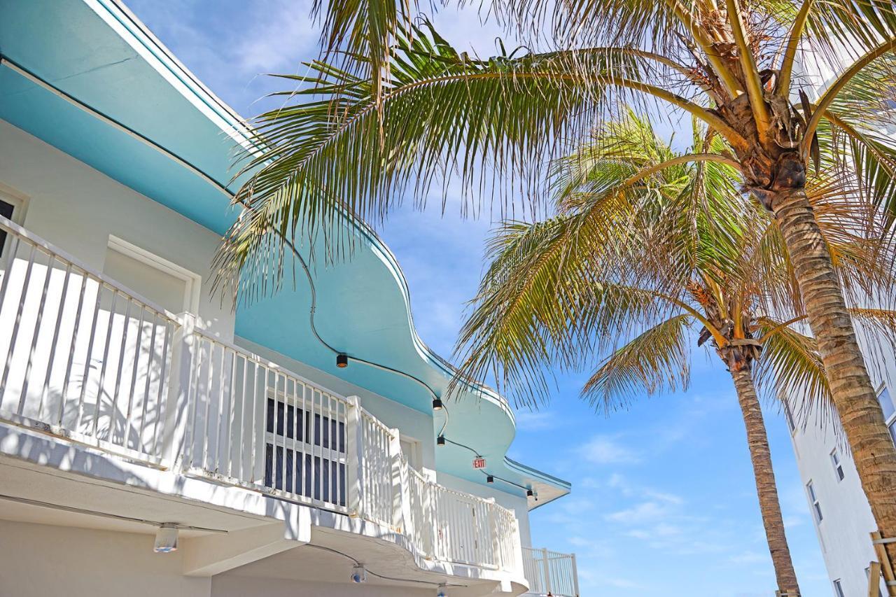 Ocean Treasure Beachside Suites Lauderdale-by-the-Sea Exterior photo