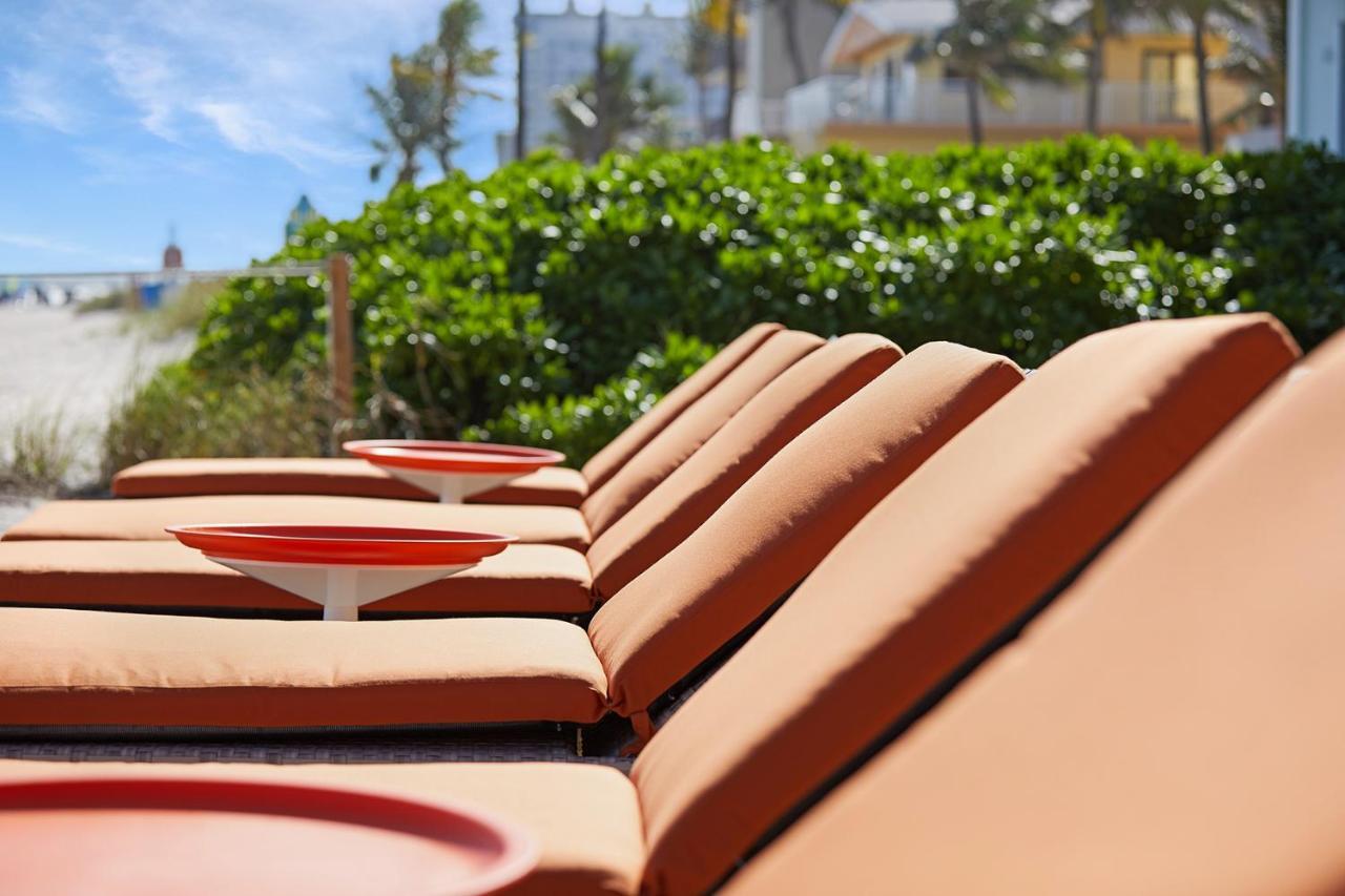Ocean Treasure Beachside Suites Lauderdale-by-the-Sea Exterior photo