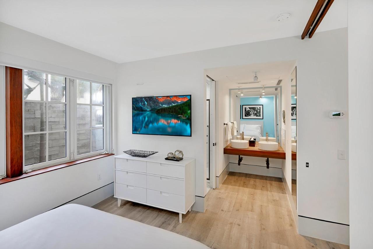 Ocean Treasure Beachside Suites Lauderdale-by-the-Sea Exterior photo