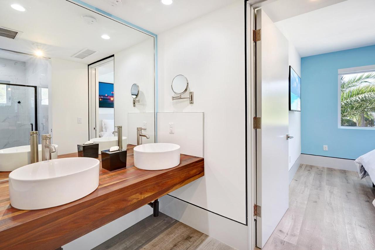 Ocean Treasure Beachside Suites Lauderdale-by-the-Sea Exterior photo