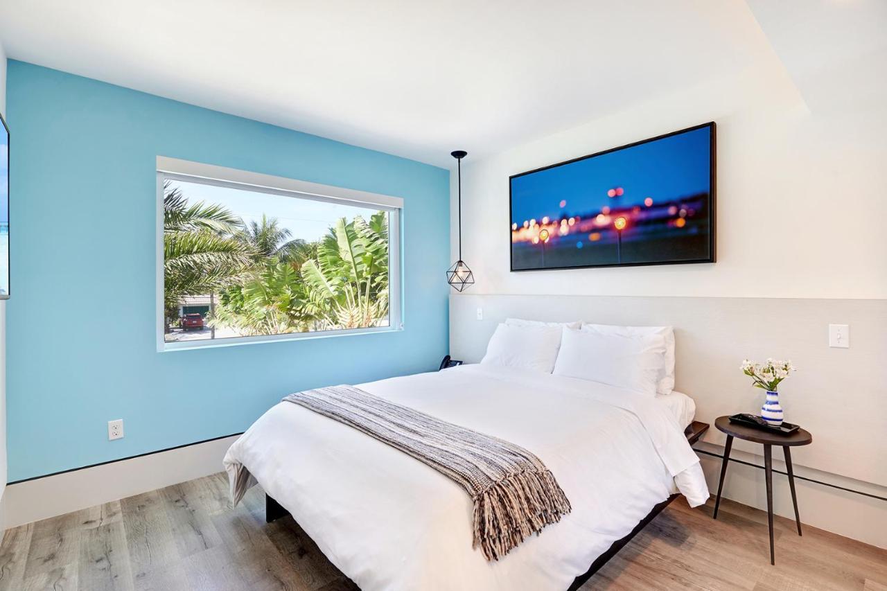 Ocean Treasure Beachside Suites Lauderdale-by-the-Sea Exterior photo