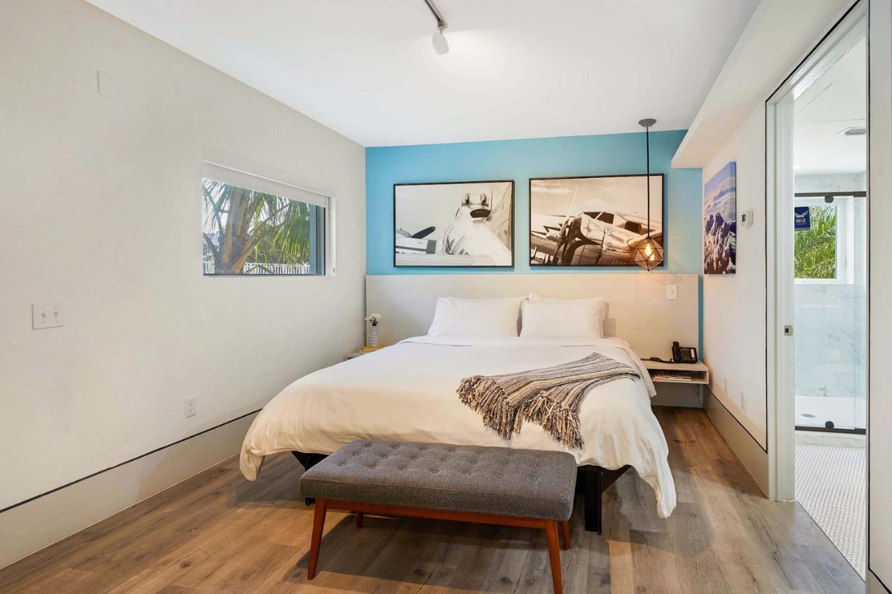 Ocean Treasure Beachside Suites Lauderdale-by-the-Sea Exterior photo
