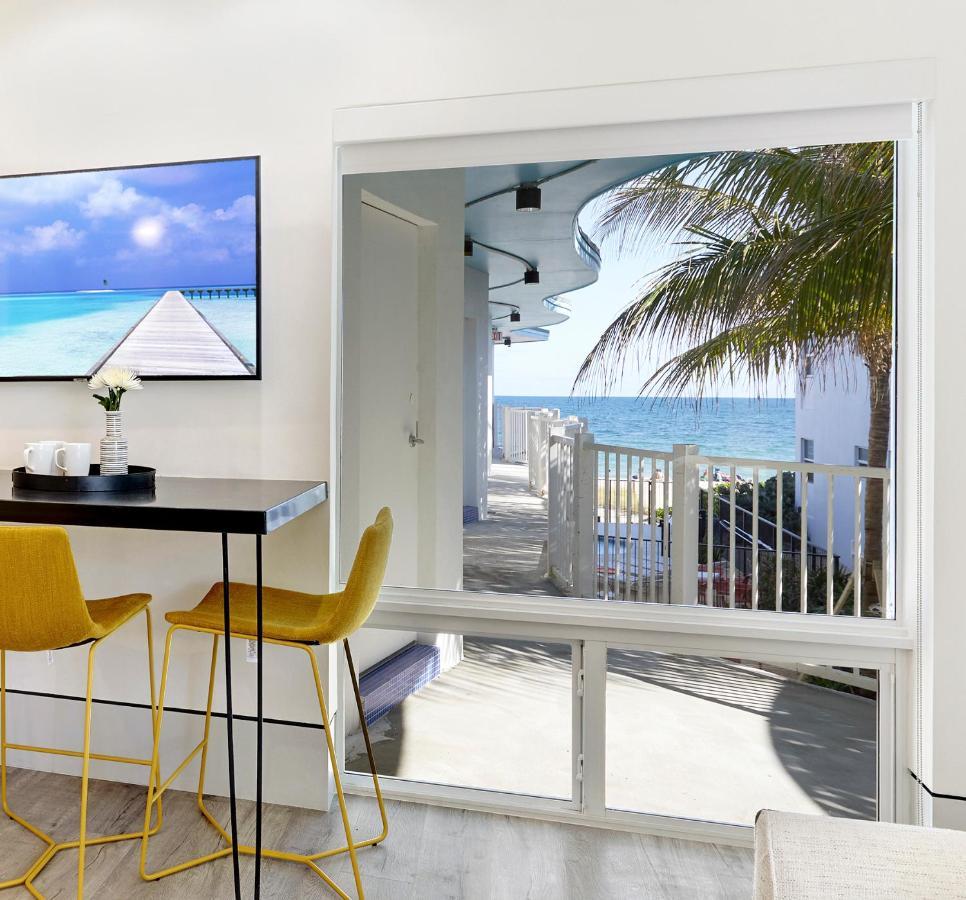 Ocean Treasure Beachside Suites Lauderdale-by-the-Sea Exterior photo